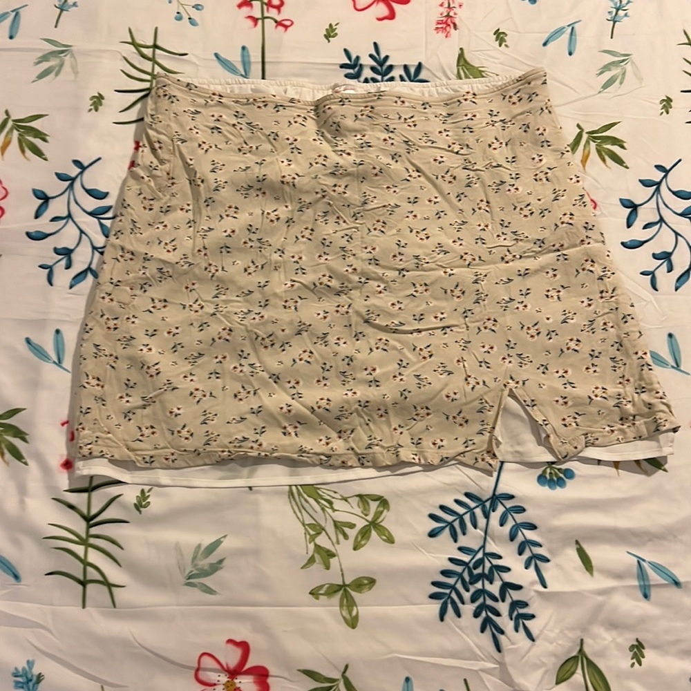 NWOT Yellow Floral Mini Skirt